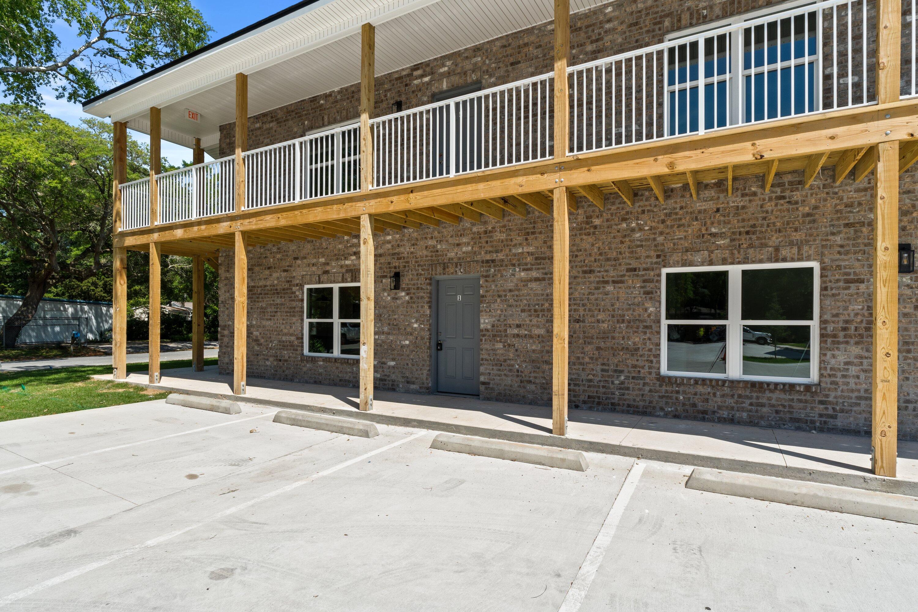 910 Barrow Street, Unit 9 Fort Walton Beach, FL 32547 - Photo 2 of 26 1-custom-FDP05648