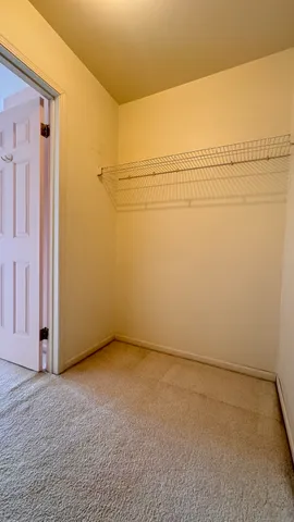 $2,400 | 25 Janet Circle, Unit F, Bridgeport, CT 06606