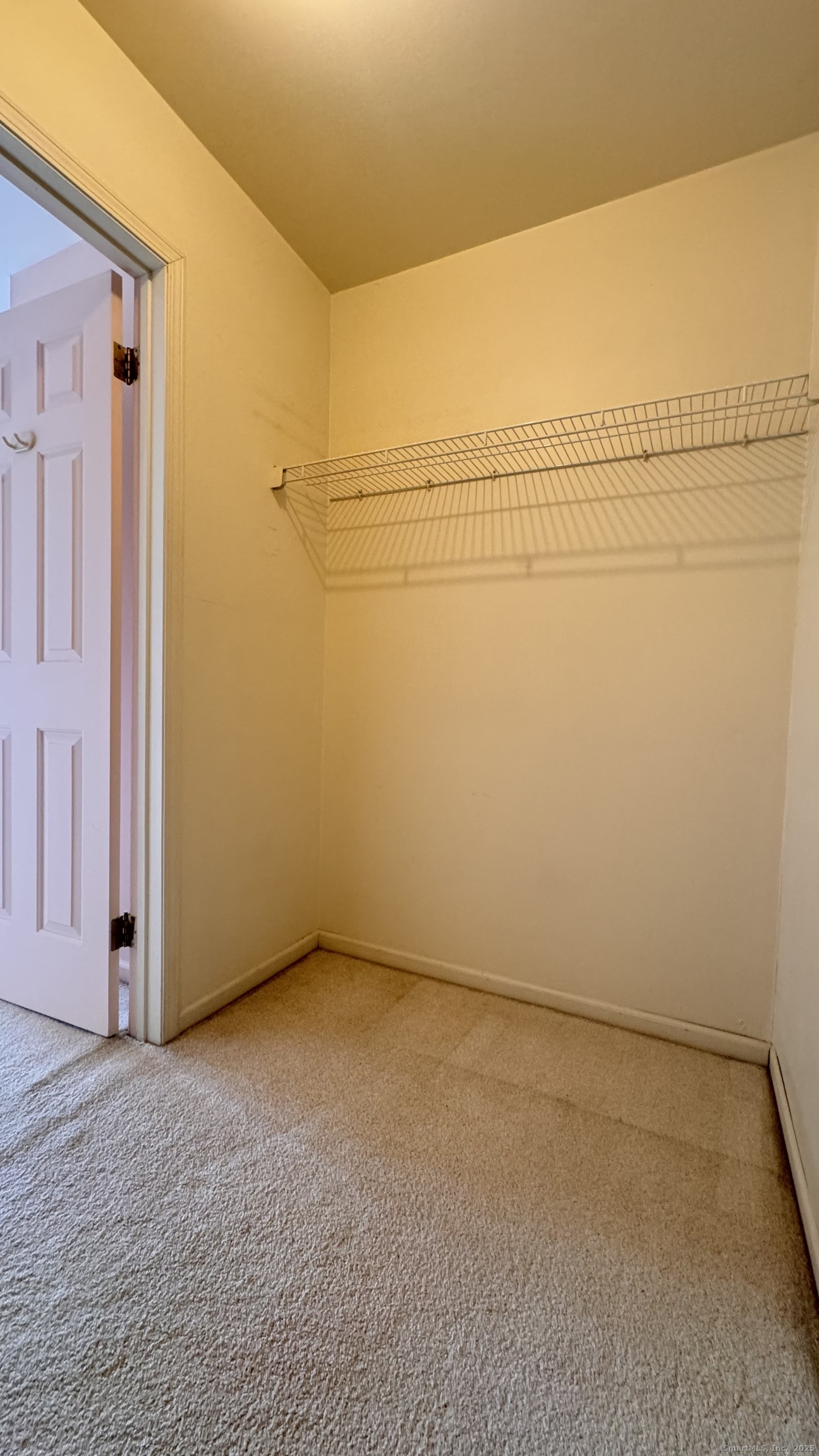 25 Janet Circle, Unit F Bridgeport, CT 06606 - Photo 20 of 23 an empty room