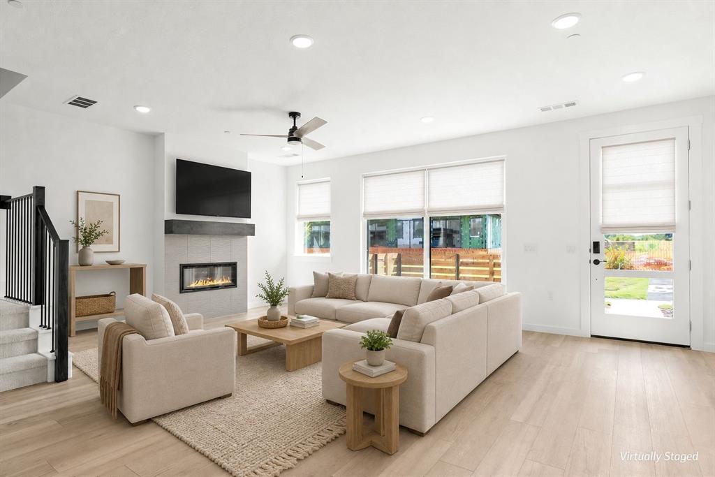 2040 Aldrich Road Celina, TX 75009 - Photo 10 of 40 2040 Aldrich Mews vs Mimosa living room