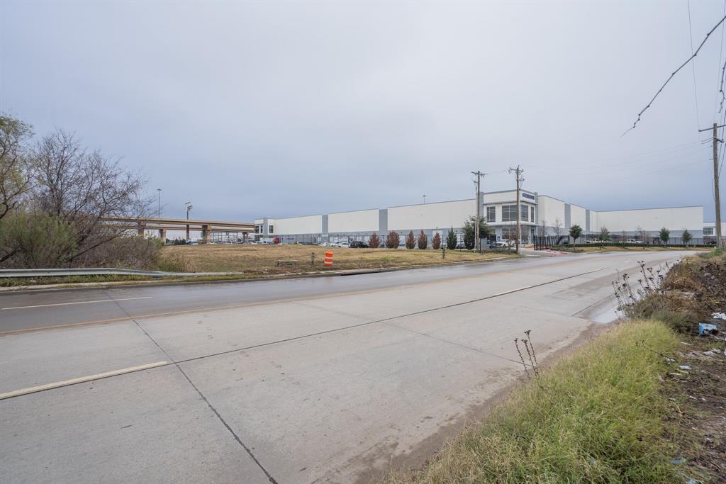 10900 Goodnight Lane Dallas, TX 75220 - Photo 9 of 11