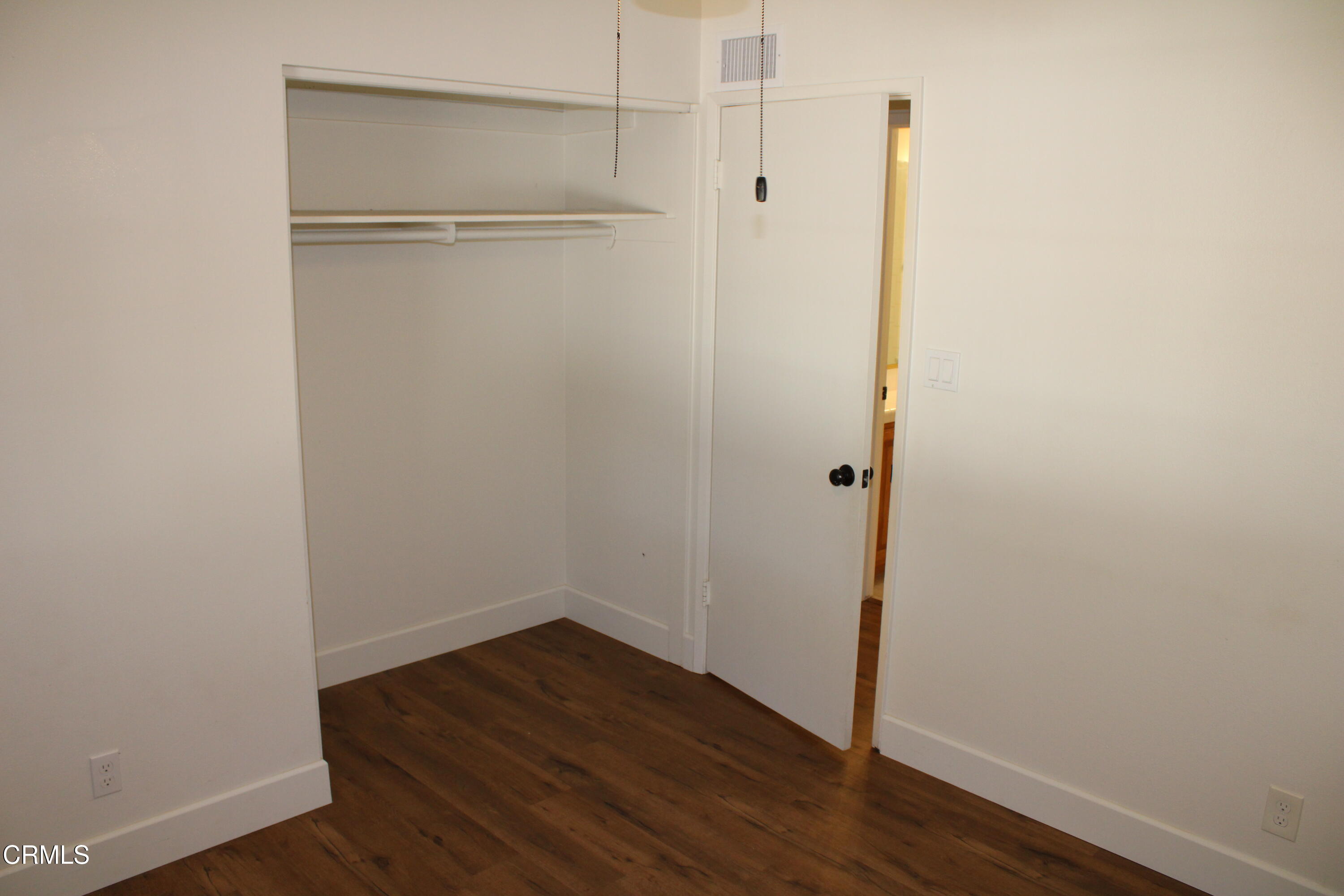 866 Cambon Circle Ojai, CA 93023 - Photo 13 of 27 a view of small space with wooden floor