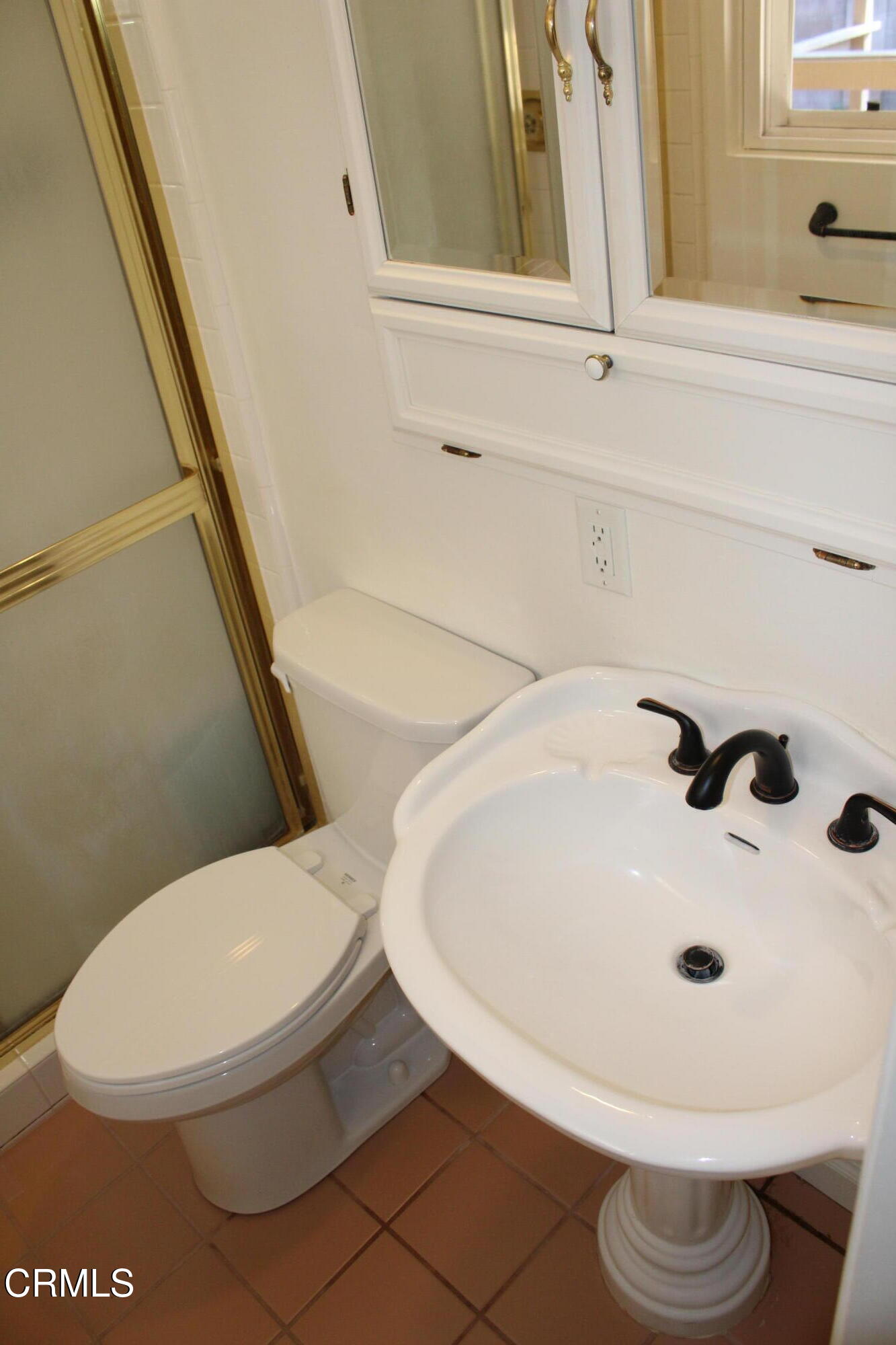 866 Cambon Circle Ojai, CA 93023 - Photo 16 of 27 a bathroom with a toilet and a sink