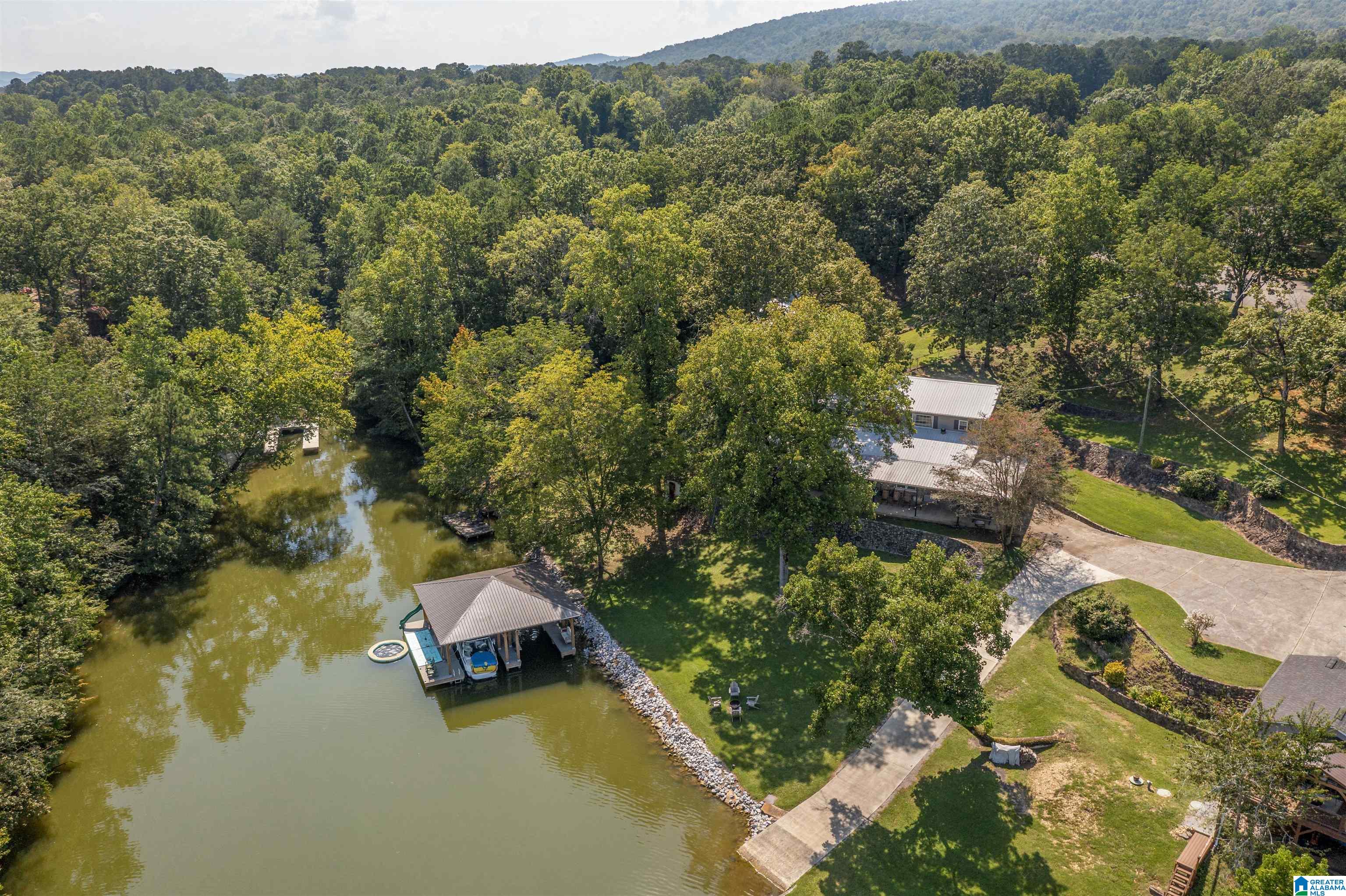 290 Doughboy Road Rainbow City, AL 35906 - Photo 2 of 35