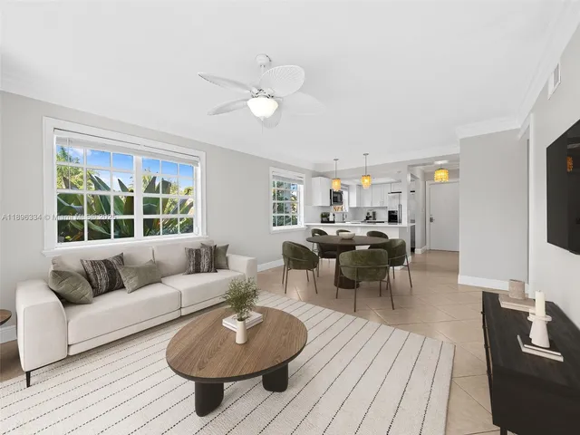 $324,900 | 4812 Northeast 23rd Avenue, Unit 2, Fort Lauderdale, FL 33308