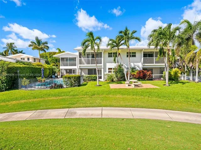 $324,900 | 4812 Northeast 23rd Avenue, Unit 2, Fort Lauderdale, FL 33308