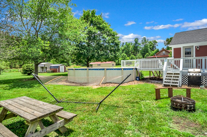 148 Thomas Road Livingston, TN 38570 - Photo 29 of 38 a garden view with a seating space