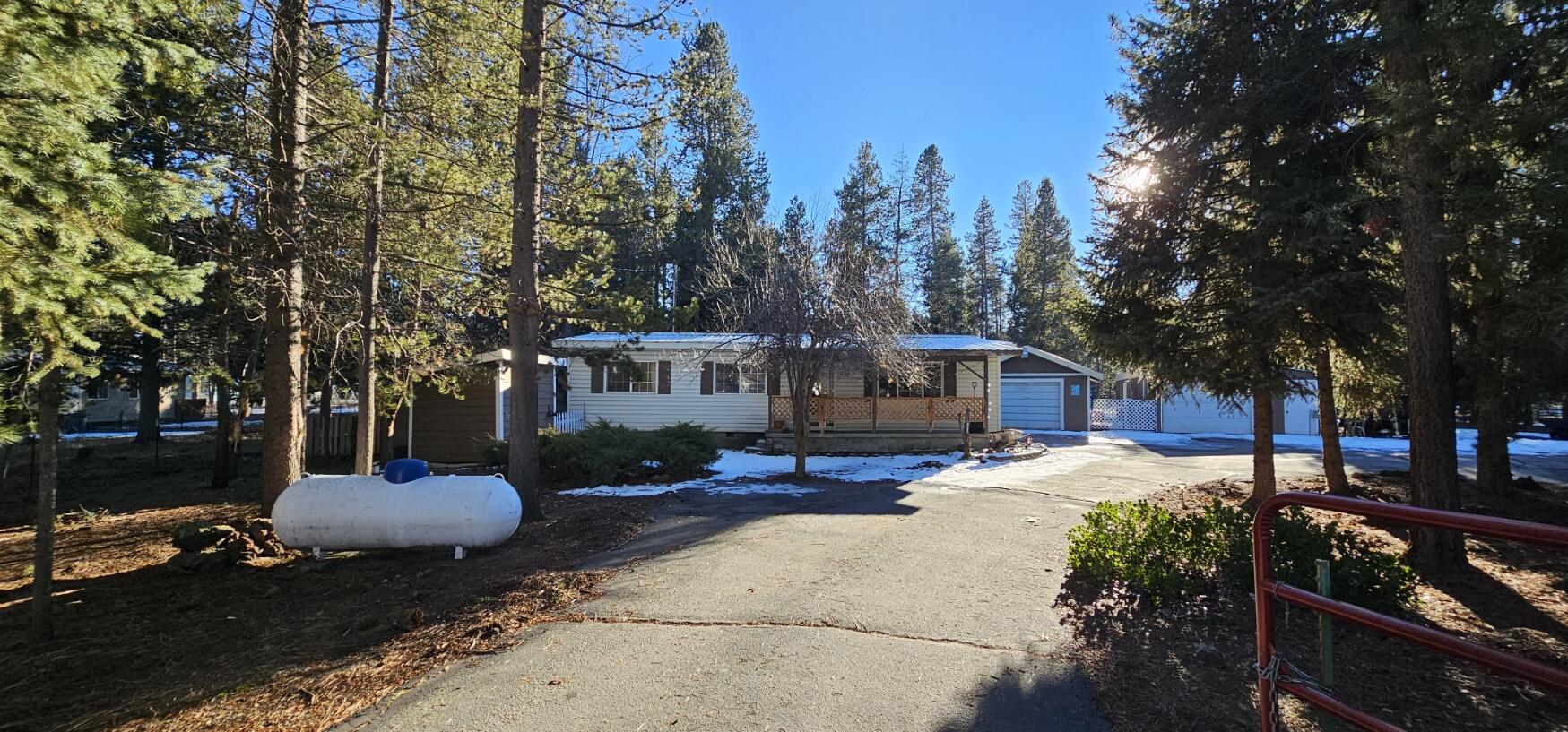 16177 Aqua Road La Pine, OR 97739 - Photo 23 of 29 20260114_144552
