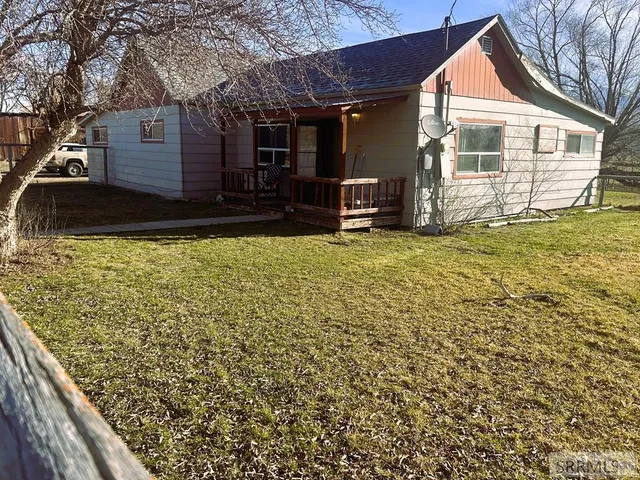 $290,000 | 113 Highway 93, Salmon, ID 83467