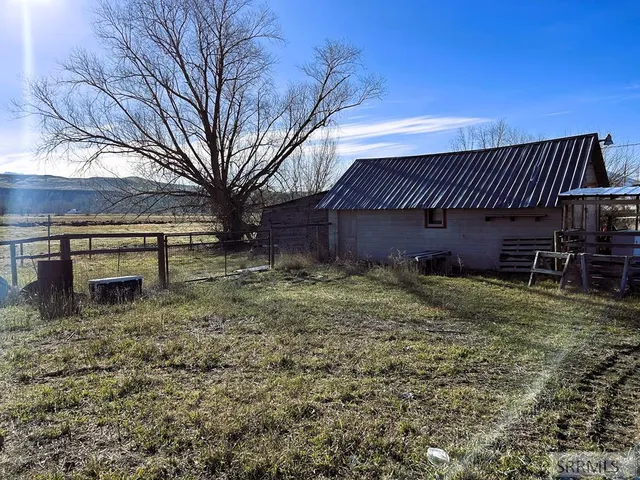 $290,000 | 113 Highway 93, Salmon, ID 83467