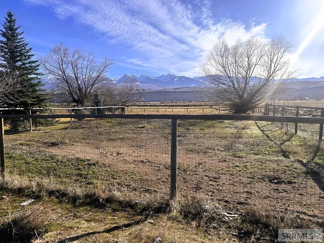 $290,000 | 113 Highway 93, Salmon, ID 83467