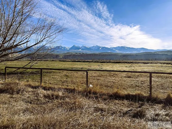 $290,000 | 113 Highway 93, Salmon, ID 83467