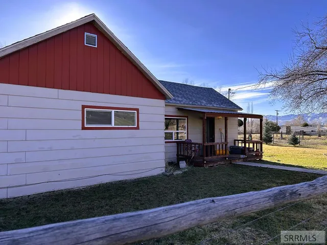 $290,000 | 113 Highway 93, Salmon, ID 83467