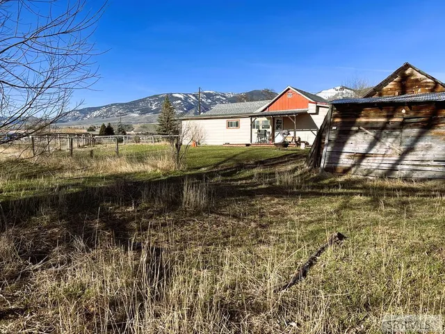 $290,000 | 113 Highway 93, Salmon, ID 83467