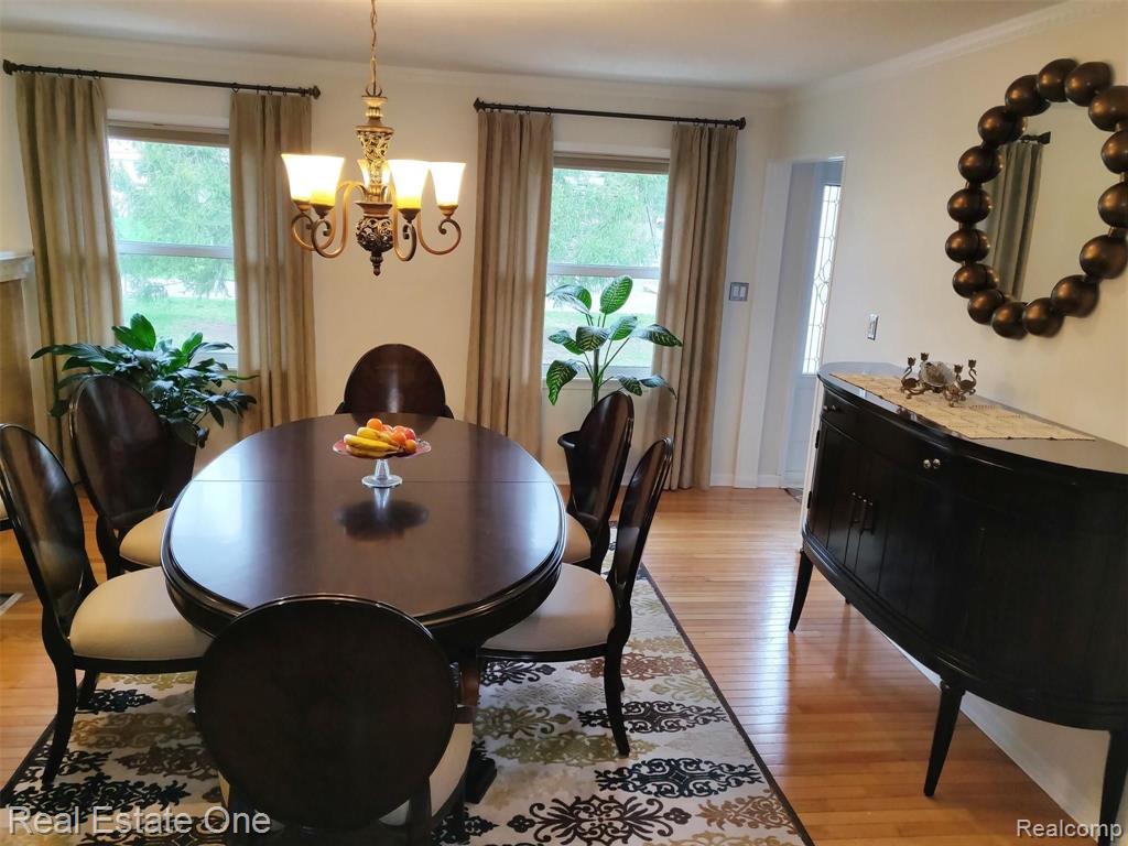 32064 Bonnet Hill Road Farmington Hills, MI 48334 - Photo 7 of 29