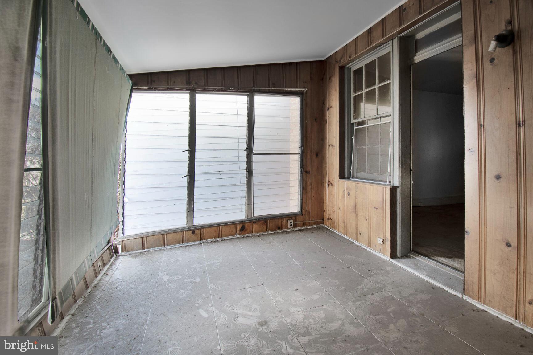 561 23rd Place Northeast Washington, DC 20002 - Photo 12 of 20 an empty room with windows