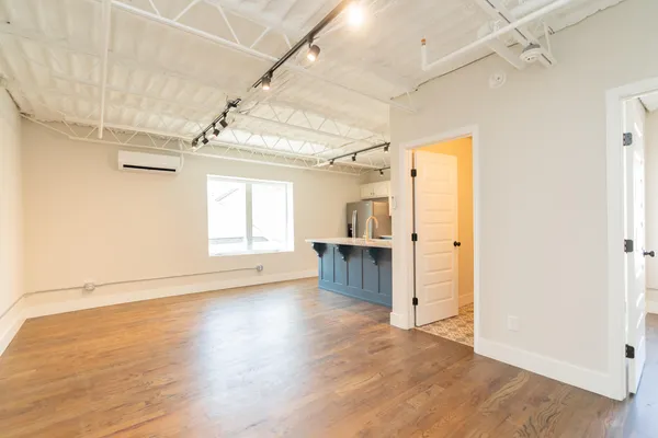 $1,500 | 614 East Main Street, Unit 205, Chattanooga, TN 37408