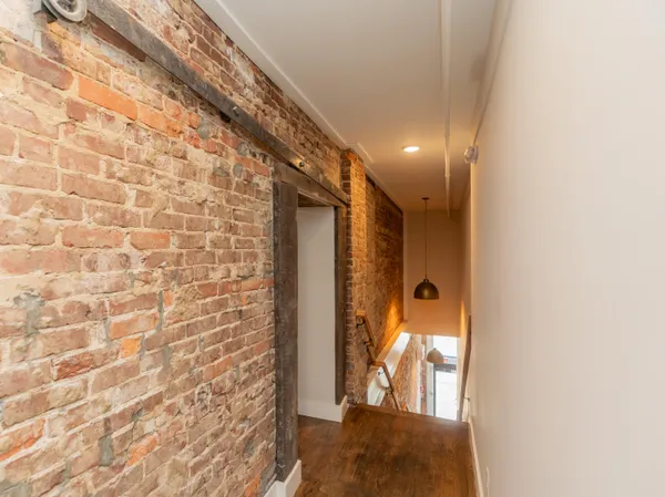 $1,500 | 614 East Main Street, Unit 205, Chattanooga, TN 37408