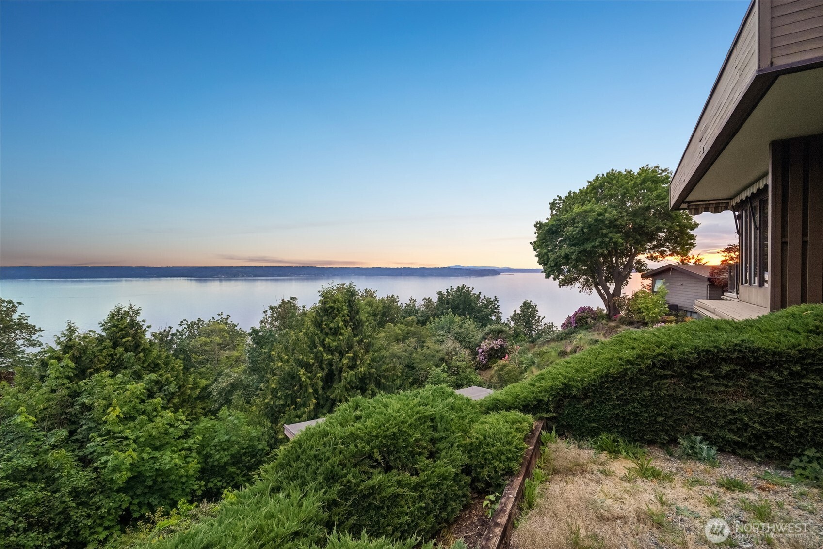1919 Southwest Cove Point Road Burien, WA 98146 - Photo 25 of 29