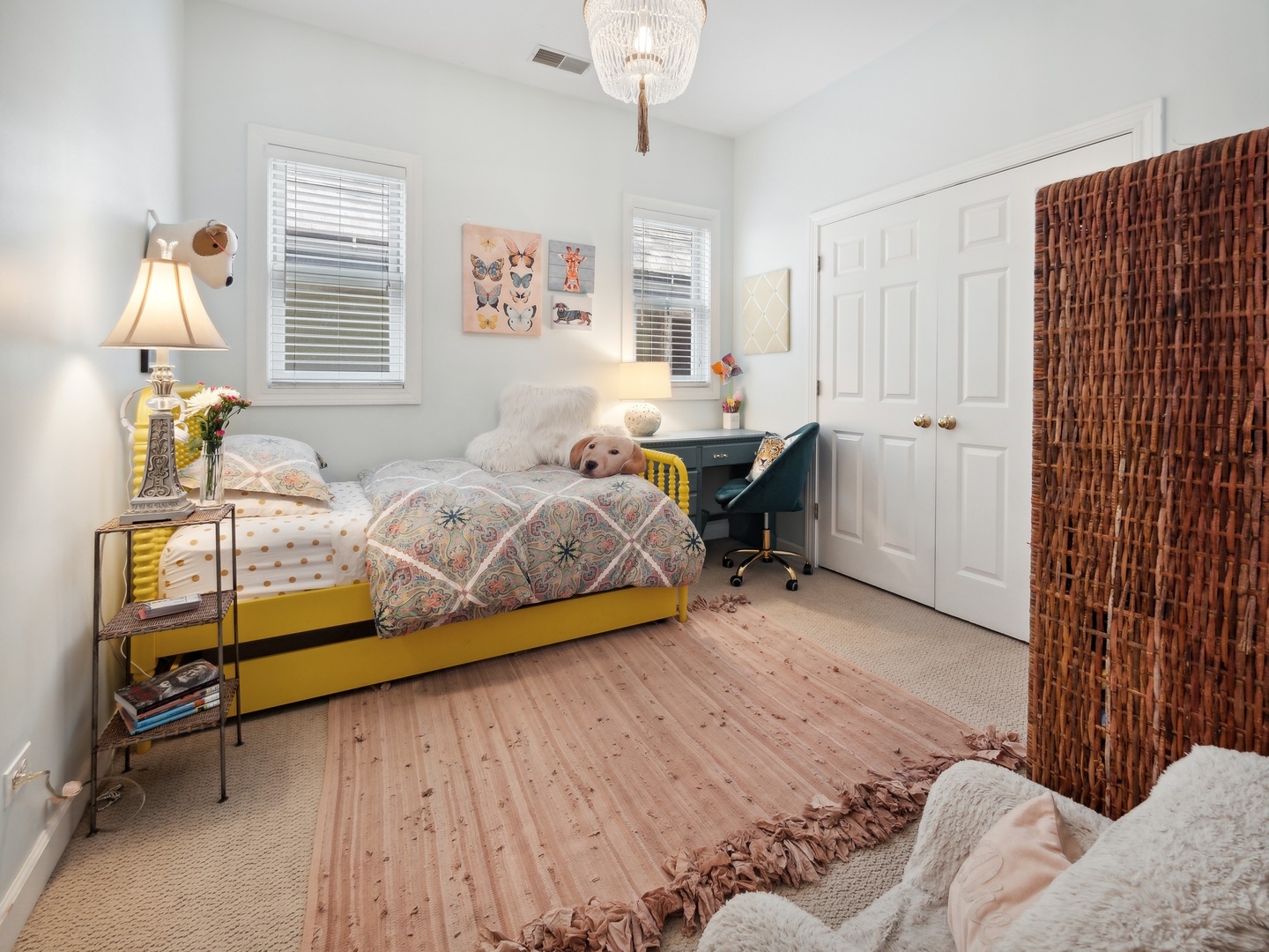 1827 West Addison Street, Unit 2 Chicago, IL 60613 - Photo 15 of 18 a bedroom with bed and a window