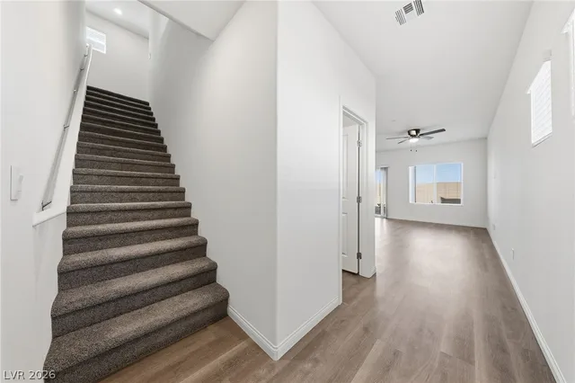 $2,400 | 534 Red Lovebird Avenue, Henderson, NV 89011