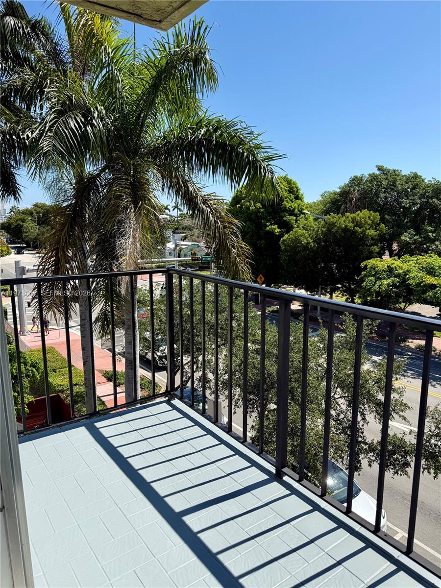 1236 Alton Road, Unit 401 Miami Beach, FL 33139 - Photo 12 of 15
