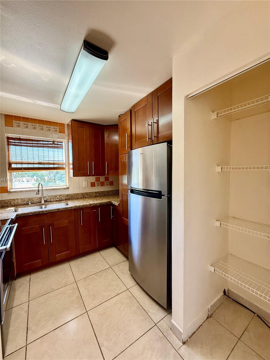 1236 Alton Road, Unit 401 Miami Beach, FL 33139 - Photo 4 of 15