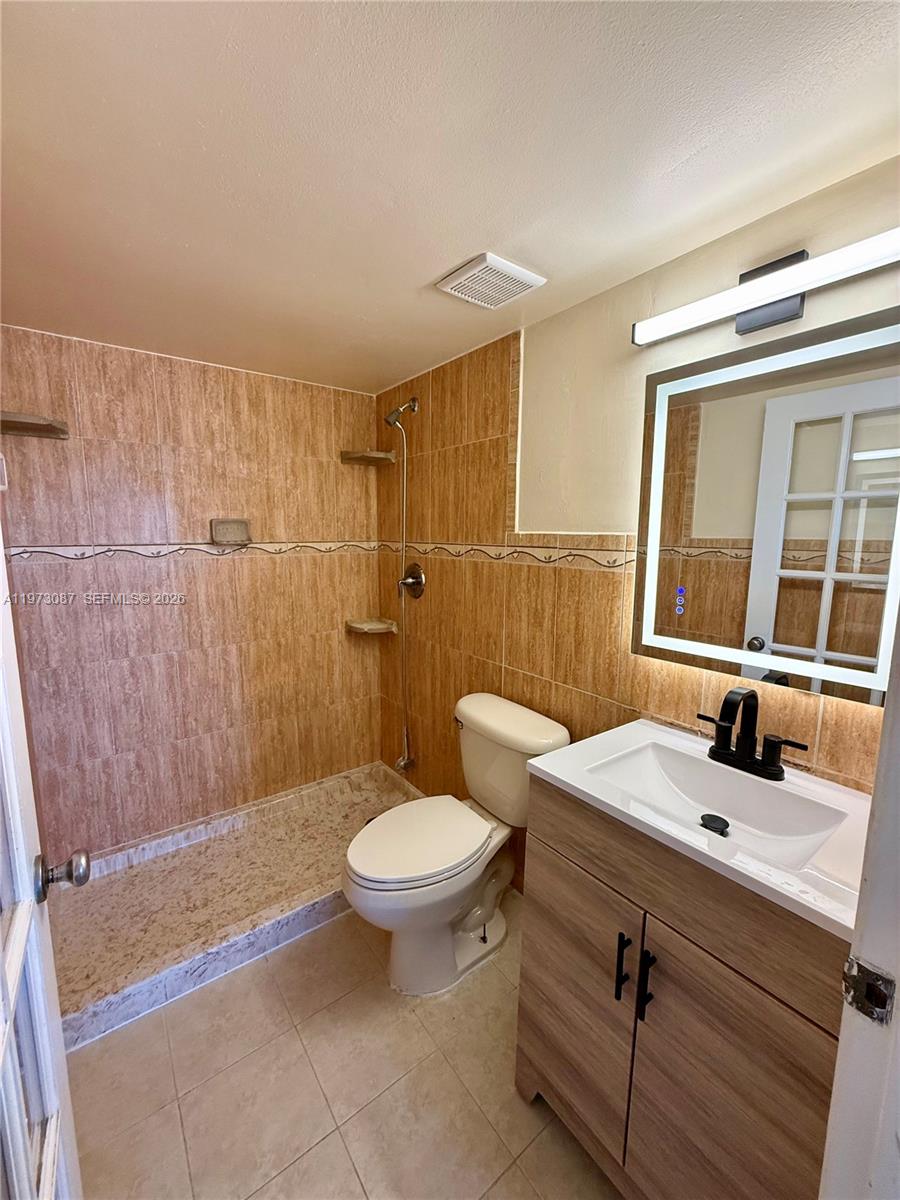 1236 Alton Road, Unit 401 Miami Beach, FL 33139 - Photo 7 of 15