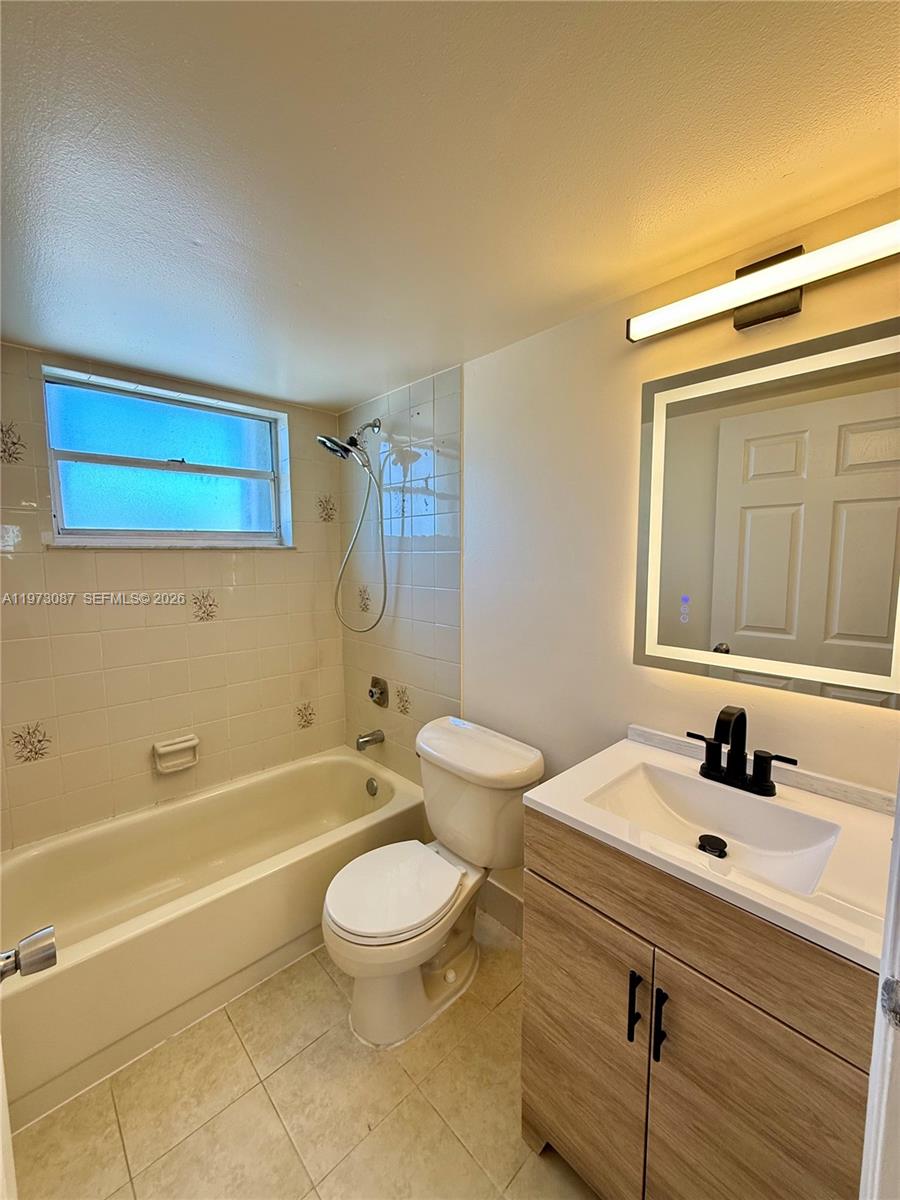 1236 Alton Road, Unit 401 Miami Beach, FL 33139 - Photo 9 of 15