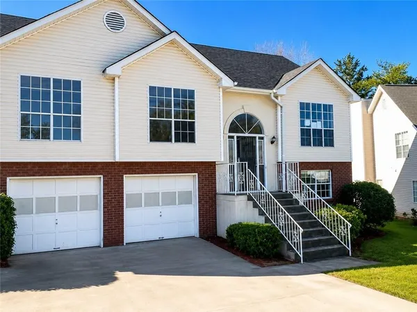 $239,000 | 1965 Phillips Lake Bluff, Lithonia, GA 30058
