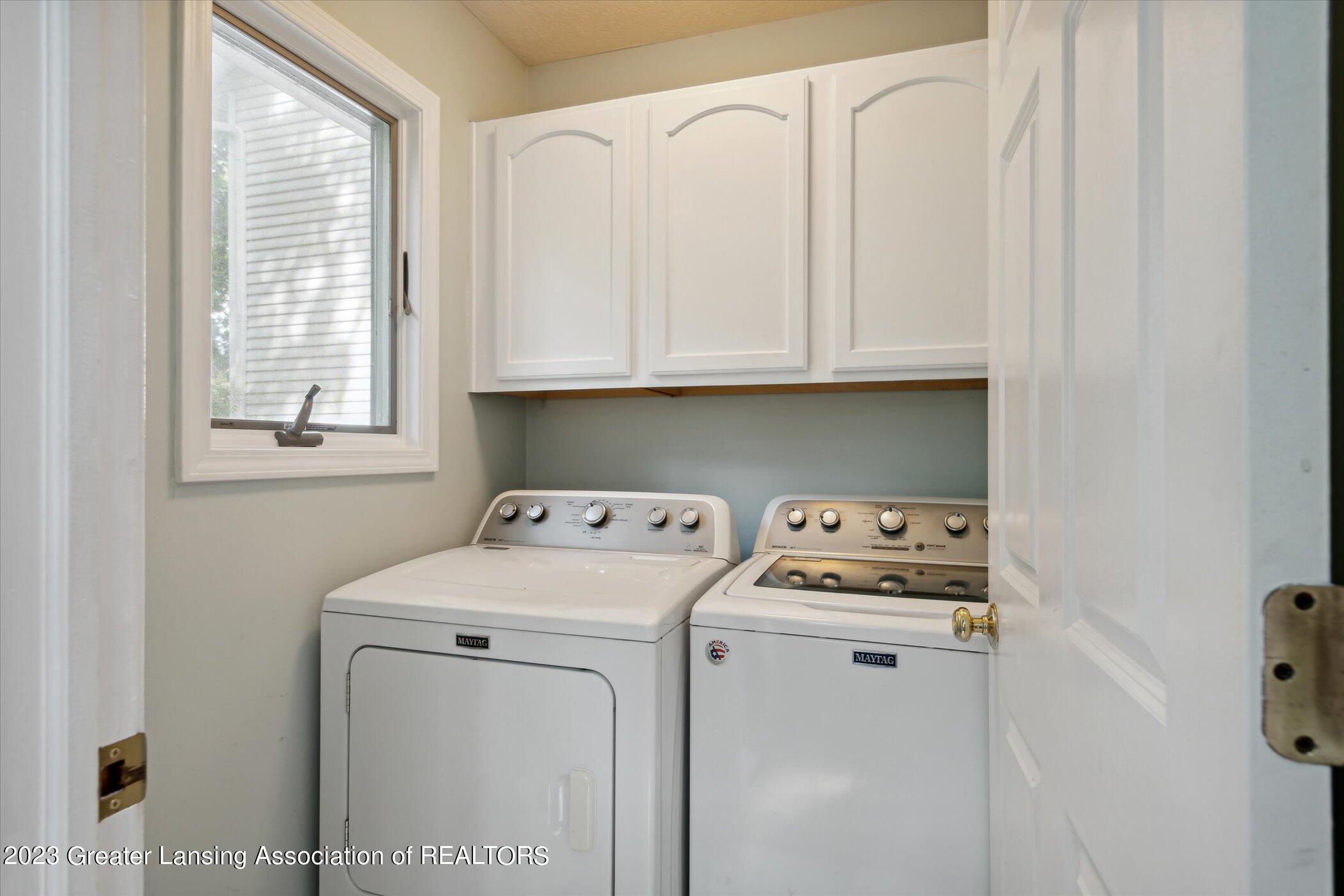 16168 Center Road East Lansing, MI 48823 - Photo 32 of 38 Laundry Room