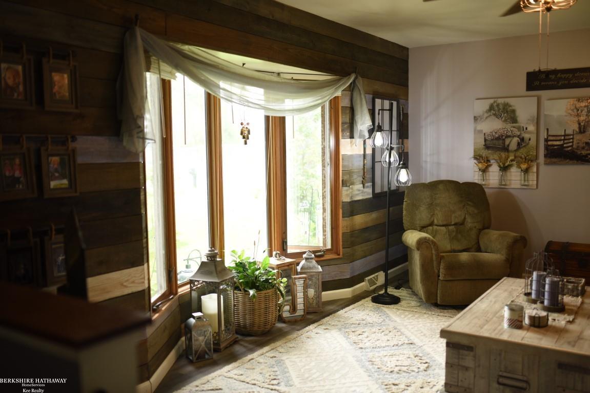 52 Crescent Road Waterford, MI 48327 - Photo 13 of 33 Gallery Image 13
