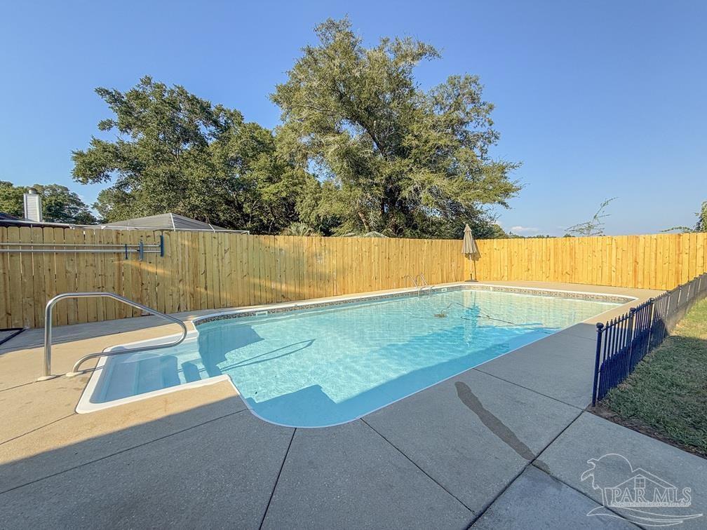 6902 Hanover Court Milton, FL 32570 - Photo 32 of 40