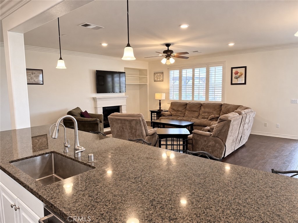 13122 Capricornio Street Riverside, CA 92503 - Photo 5 of 48 Gallery Image 5