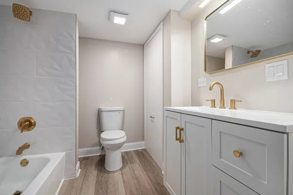 $334,900 | 26 East 157th Street, South Holland, IL 60473