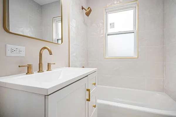 $334,900 | 26 East 157th Street, South Holland, IL 60473