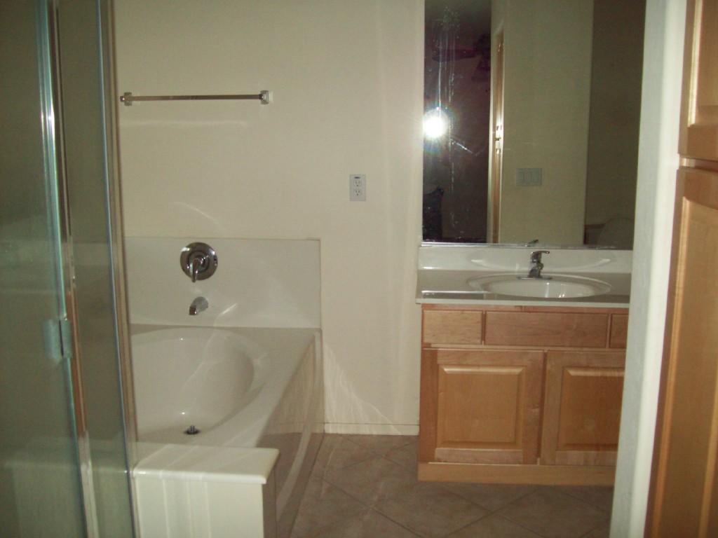 42436 Venture Road Maricopa, AZ 85138 - Photo 2 of 5 BATH