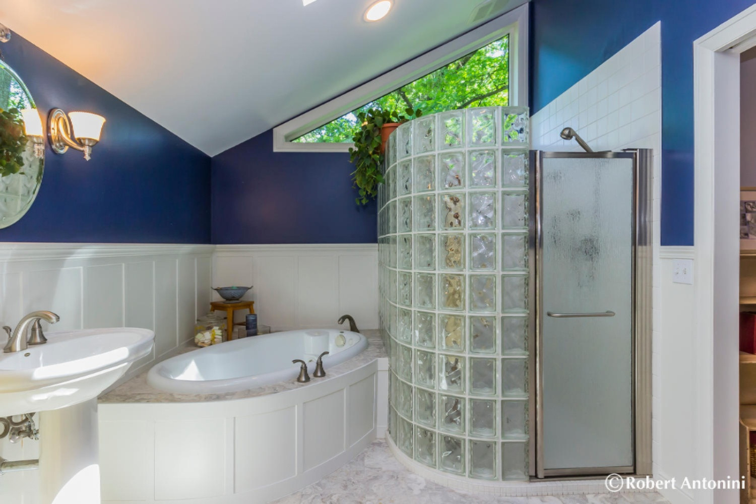 5830 Cascade Road Southeast Grand Rapids, MI 49546 - Photo 26 of 52 5830 Cascade Rd SE Grand-large-026-27-Ma