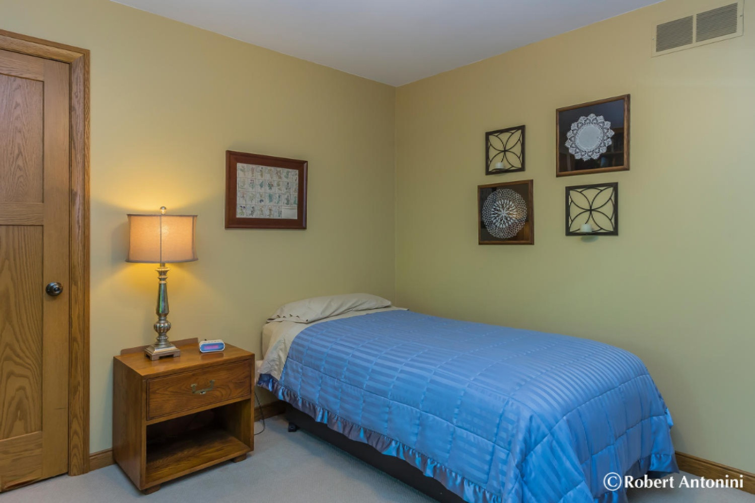 5830 Cascade Road Southeast Grand Rapids, MI 49546 - Photo 33 of 52 5830 Cascade Rd SE Grand-large-034-22-Be