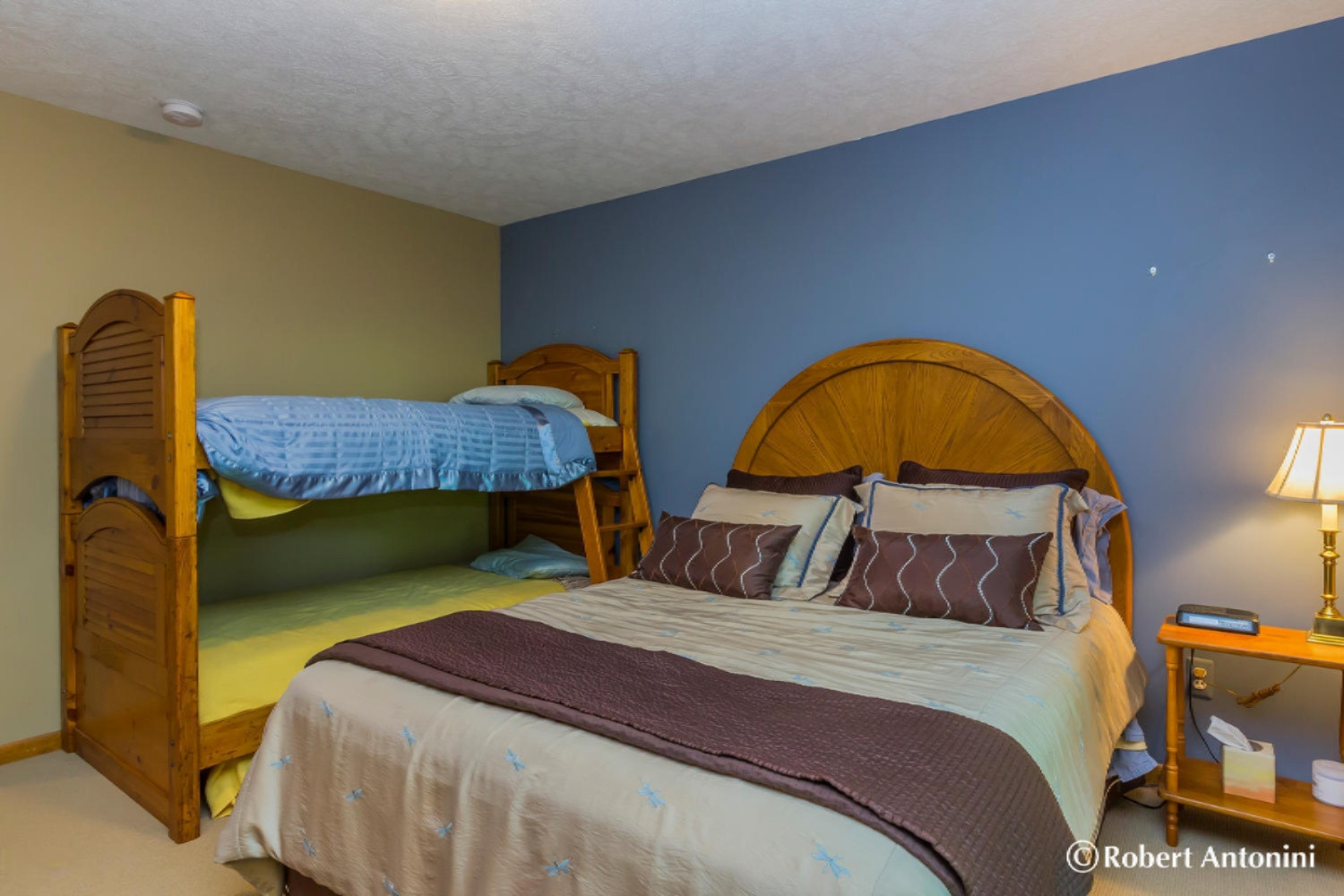 5830 Cascade Road Southeast Grand Rapids, MI 49546 - Photo 40 of 52 5830 Cascade Rd SE Grand-large-042-16-Be