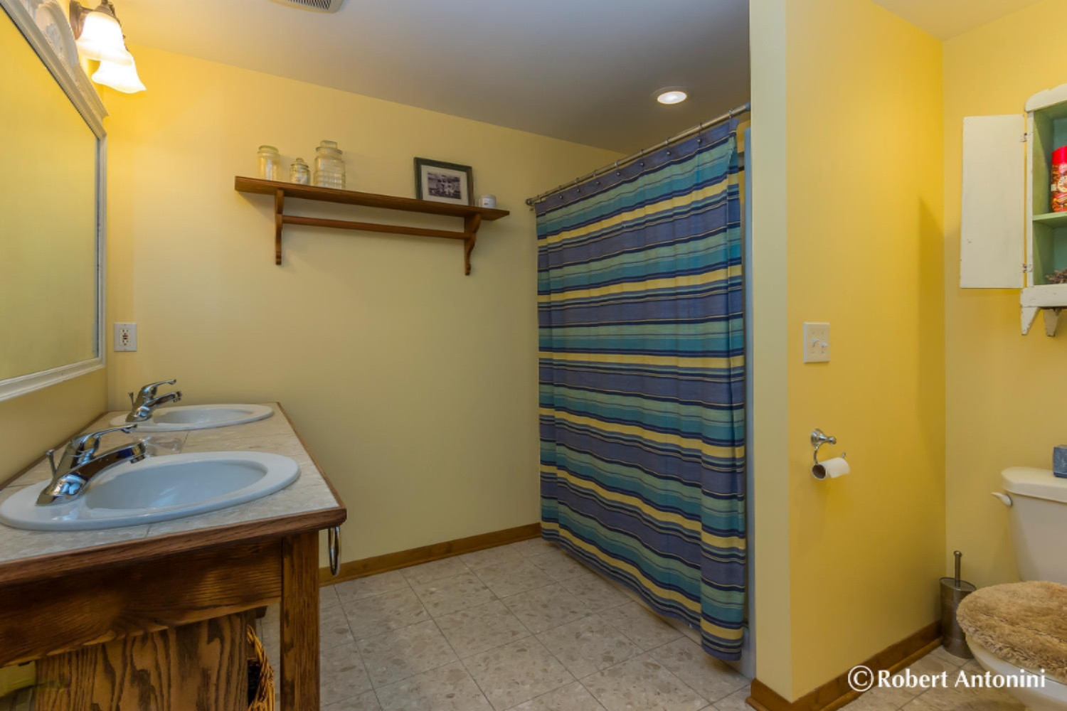 5830 Cascade Road Southeast Grand Rapids, MI 49546 - Photo 43 of 52 5830 Cascade Rd SE Grand-large-045-13-Ba
