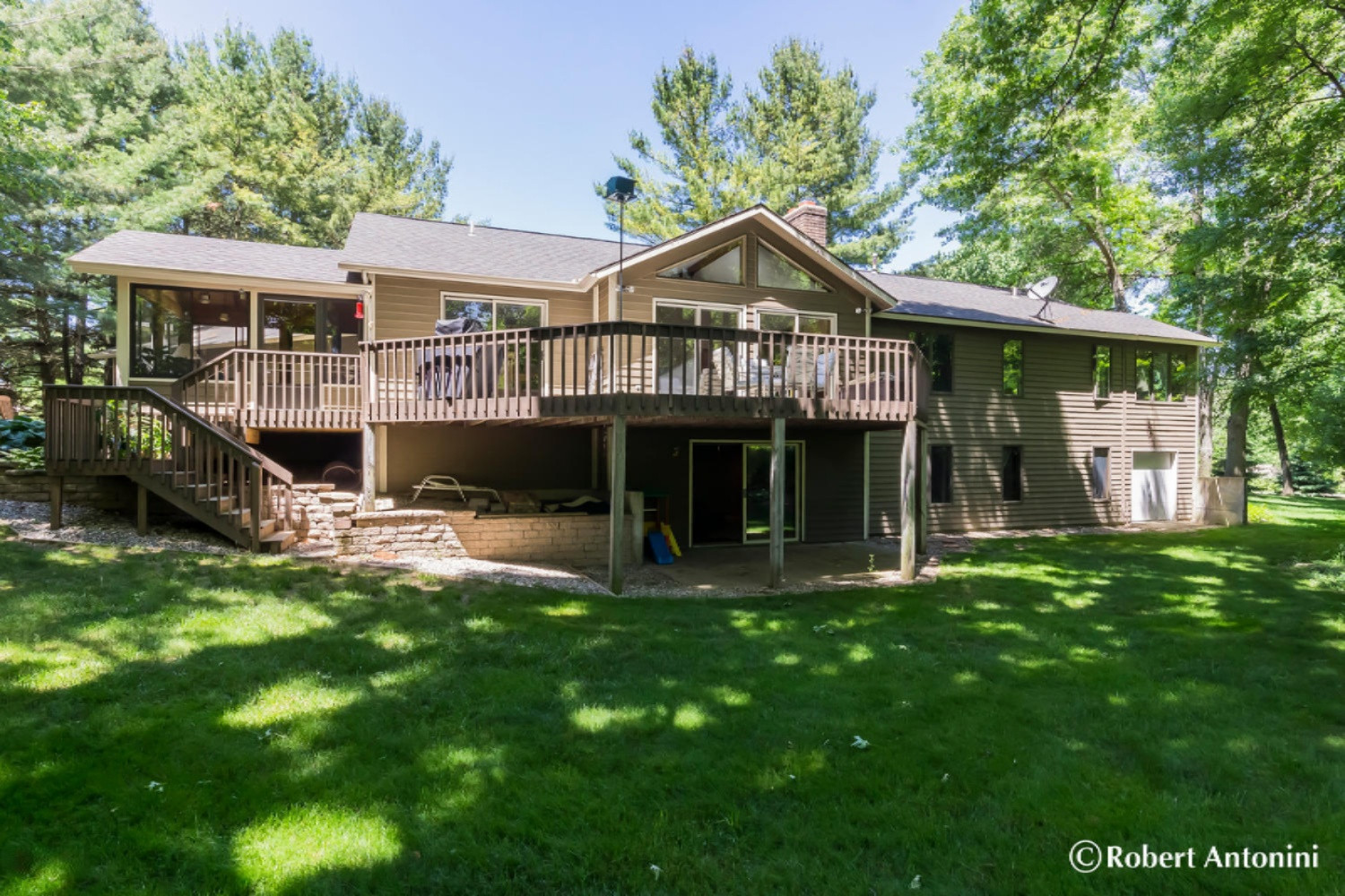 5830 Cascade Road Southeast Grand Rapids, MI 49546 - Photo 50 of 52 5830 Cascade Rd SE Grand-large-053-15-Ba