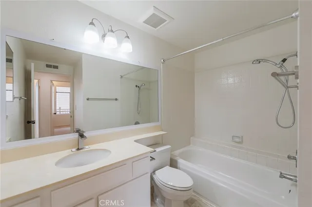 $735,000 | 2559 Plaza Del Amo, Unit 207, Torrance, CA 90503