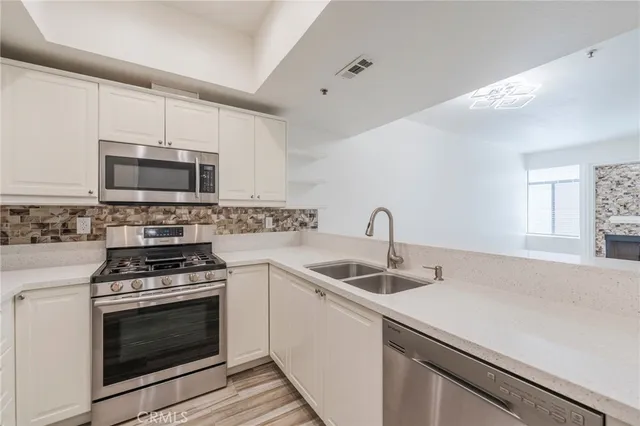 $735,000 | 2559 Plaza Del Amo, Unit 207, Torrance, CA 90503