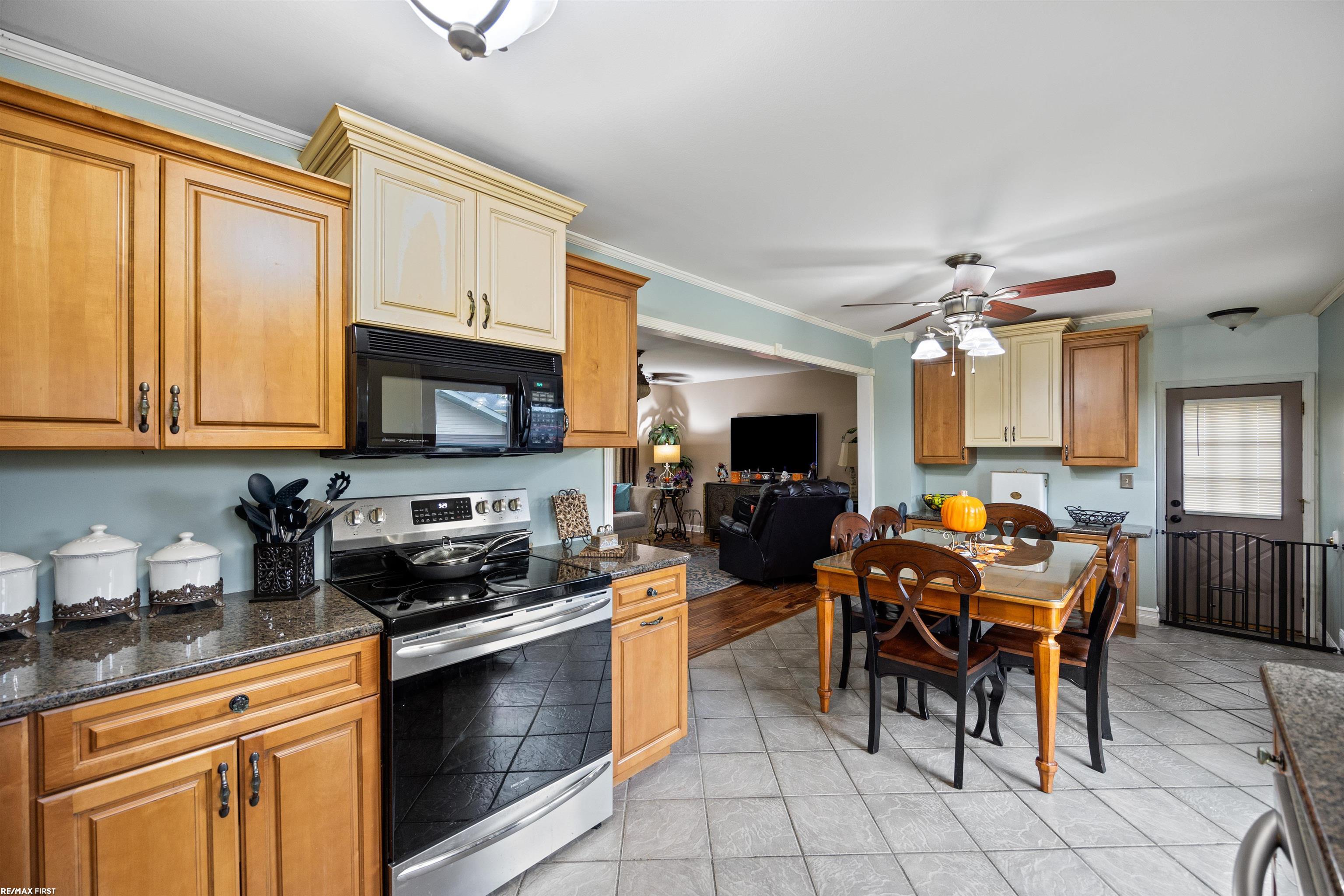 48316 Menter Street Chesterfield, MI 48047 - Photo 5 of 27
