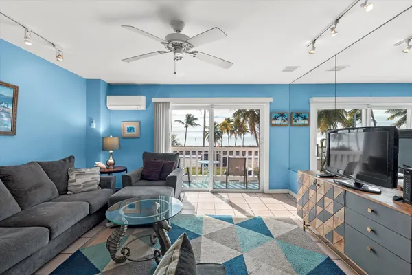$625,000 | 2601 South Roosevelt Boulevard, Unit 204A, Key West, FL 33040