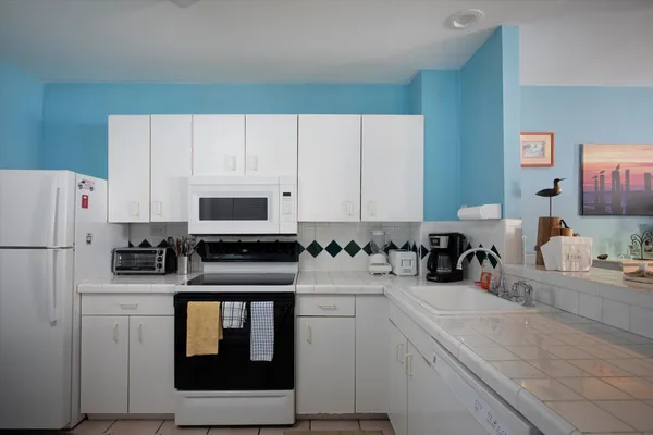 $625,000 | 2601 South Roosevelt Boulevard, Unit 204A, Key West, FL 33040