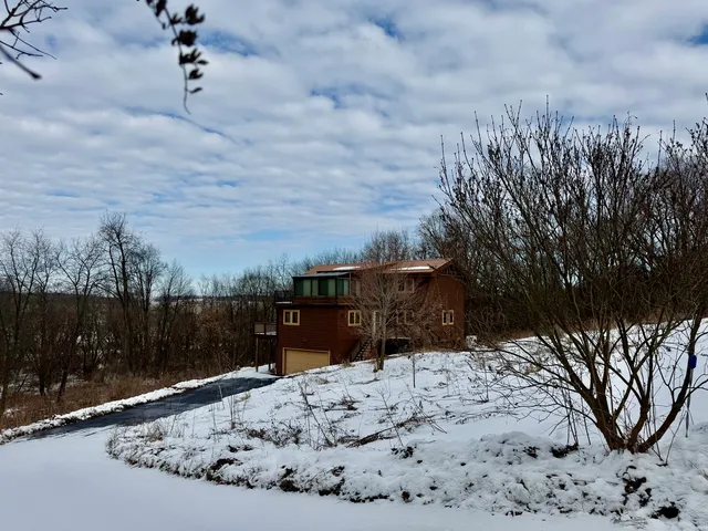 $449,900 | 14418 Mansion Heights Drive, Harvard, IL 60033