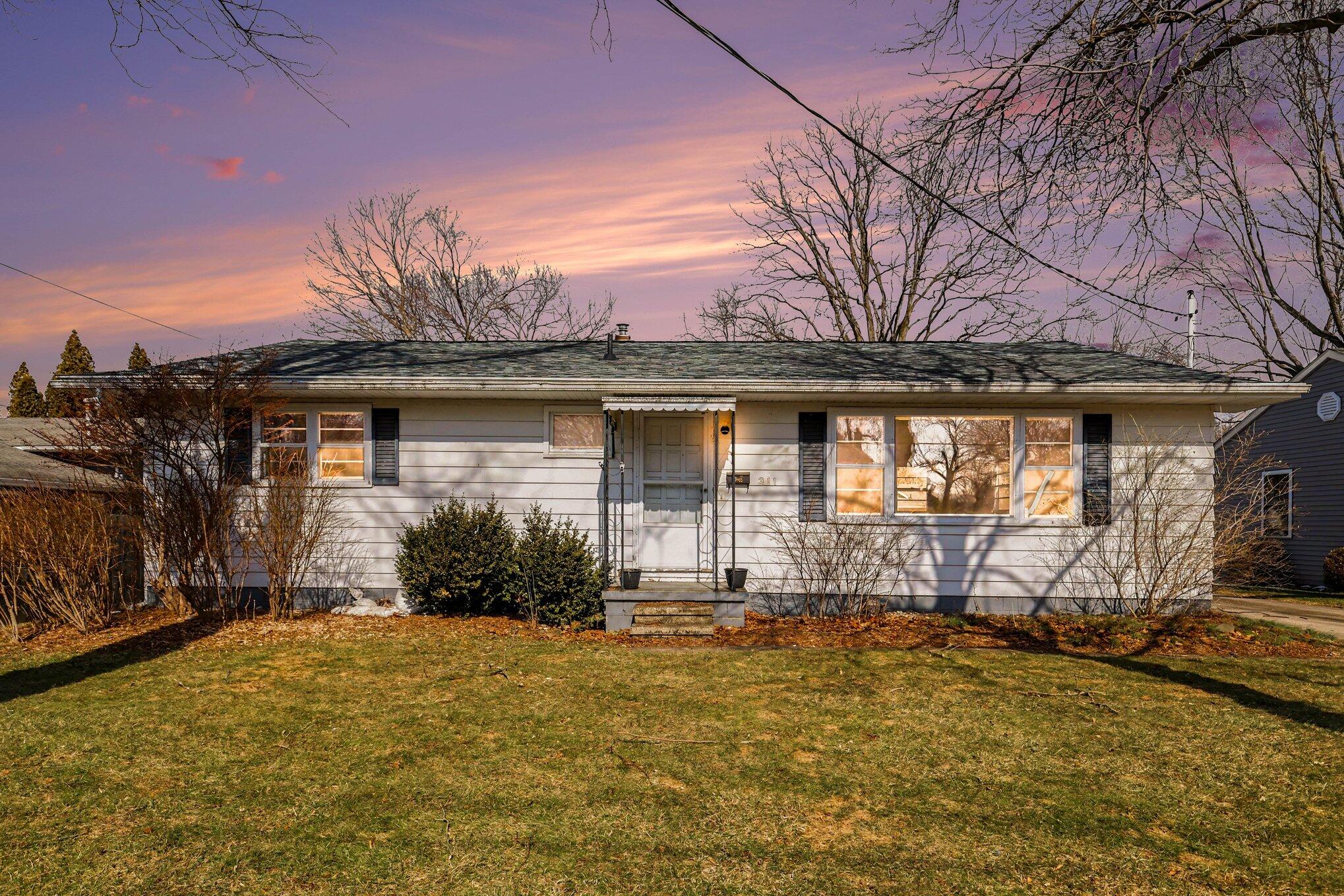 311 Dutton Street Eaton Rapids, MI 48827 - Photo 1 of 16 Exterior