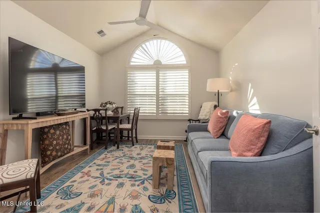 $295,000 | 8729 Parkview Oaks Circle, Olive Branch, MS 38654